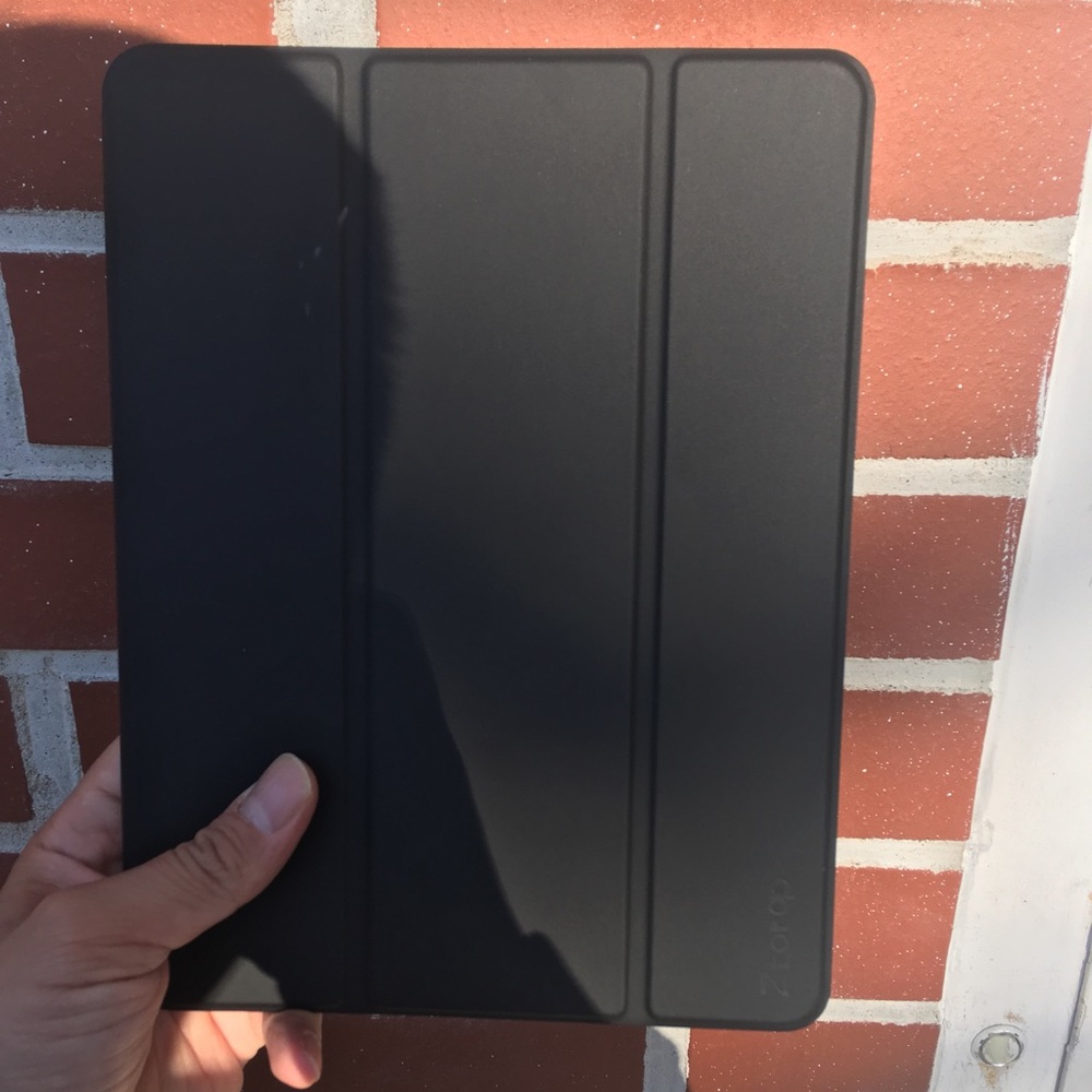 iPad 9.7 high quality magnetic 360 Full Cover Case
